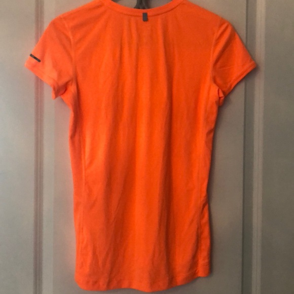 Nike Miler T-Shirt - Picture 2 of 6